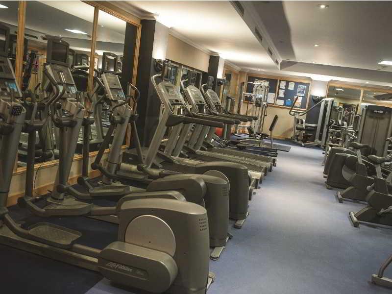 Thorpe Park Hotel And Spa Leeds  Exterior photo